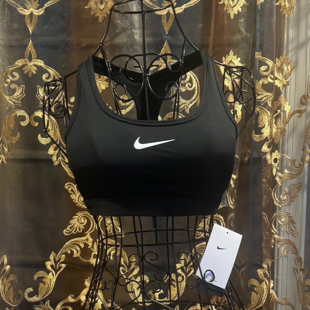 Nike sports bra ~ XS ~ NWT